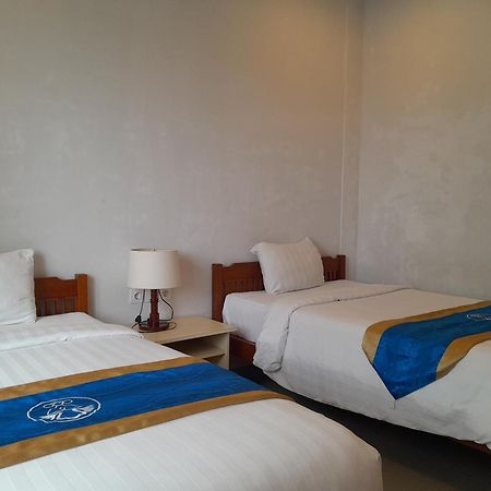 Hotel Dhyana Pura Kapal Buitenkant foto
