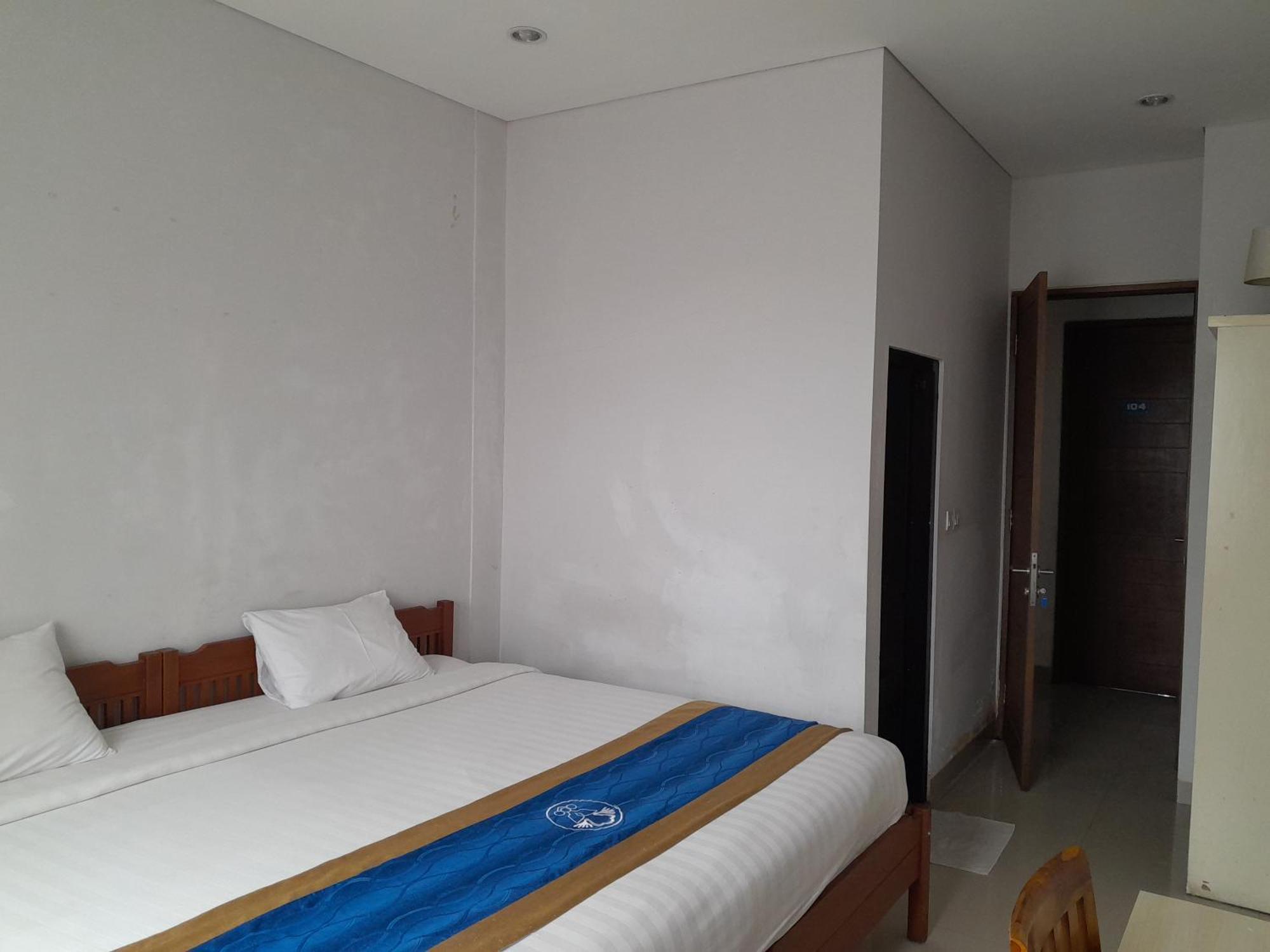 Hotel Dhyana Pura Kapal Buitenkant foto