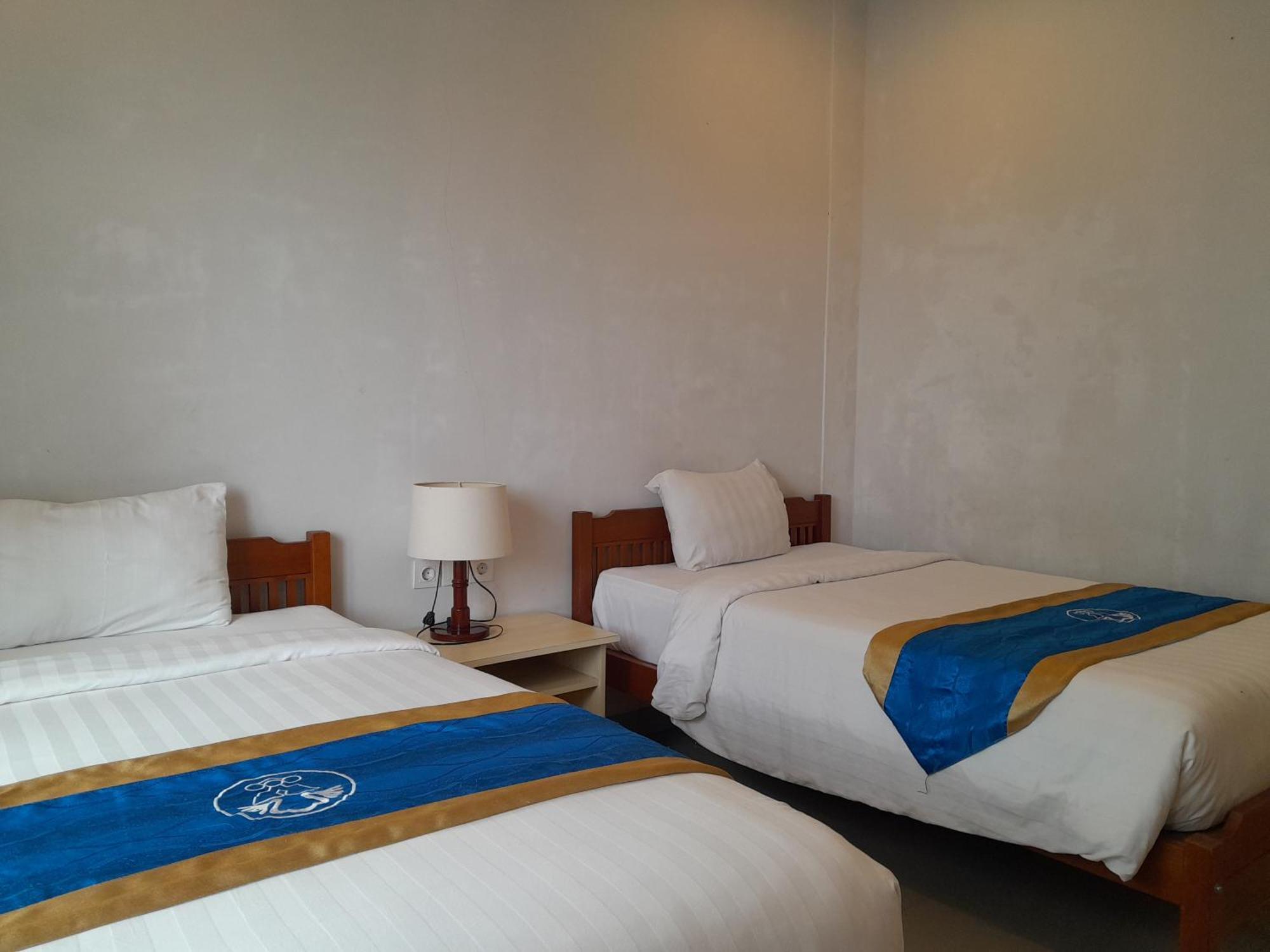 Hotel Dhyana Pura Kapal Buitenkant foto