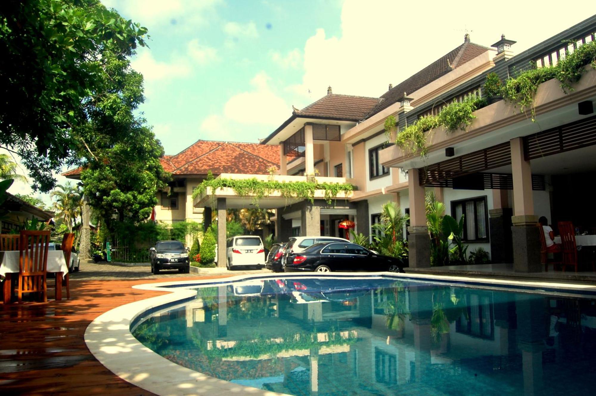 Hotel Dhyana Pura Kapal Buitenkant foto