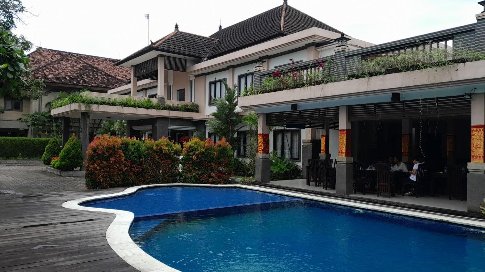 Hotel Dhyana Pura Kapal Buitenkant foto