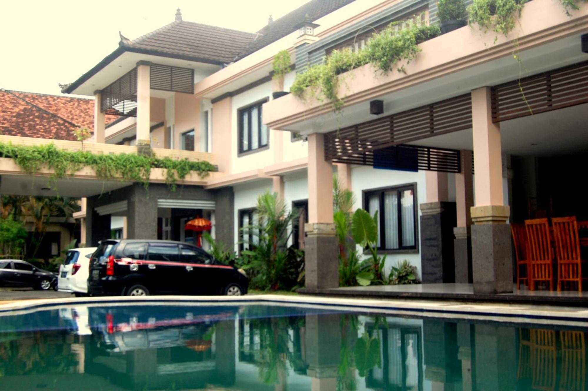 Hotel Dhyana Pura Kapal Buitenkant foto