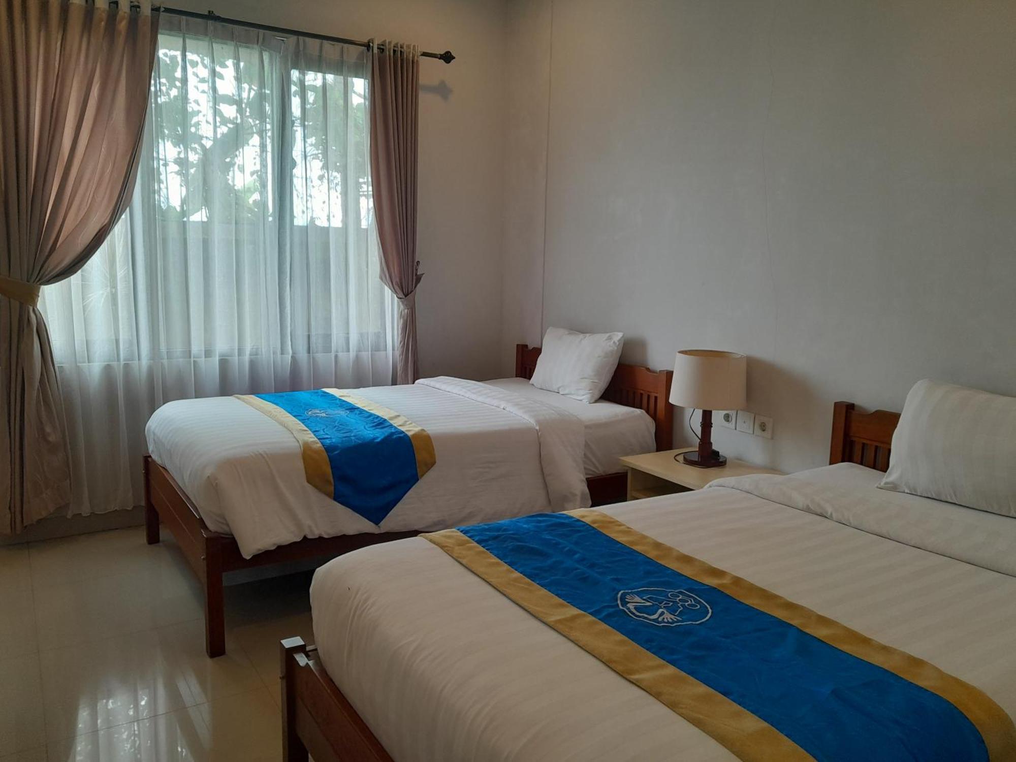 Hotel Dhyana Pura Kapal Buitenkant foto