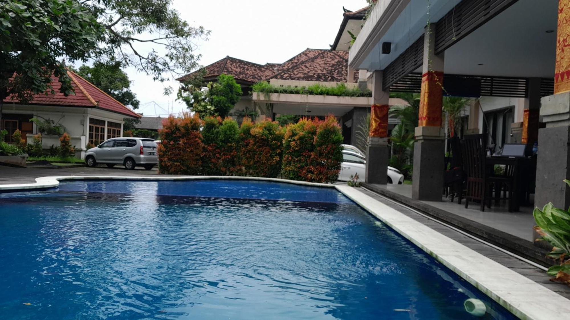 Hotel Dhyana Pura Kapal Buitenkant foto
