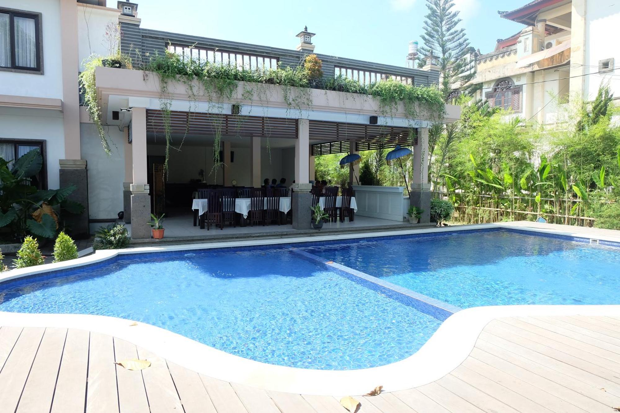 Hotel Dhyana Pura Kapal Buitenkant foto